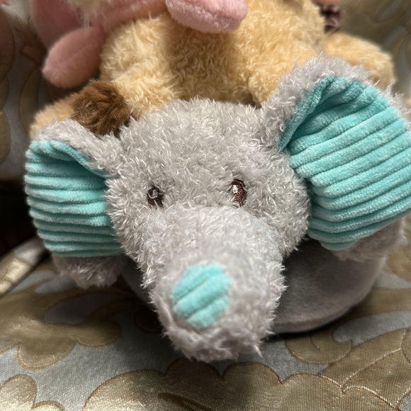 Babies Stuffed Animals Rattle Soft and precious NWT - Picture 9 of 9